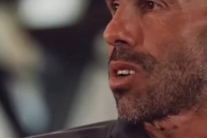 特维斯：是我甩了足球！现在球都不想碰，怀念是不可能怀念的！相关视频